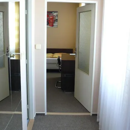 Bílá Růže 3*